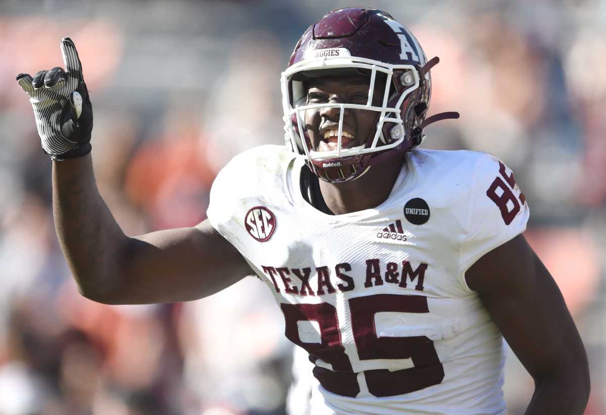 Jalen Wydermyer is widely considered the top tight end in the 2022 NFL Draft class. 