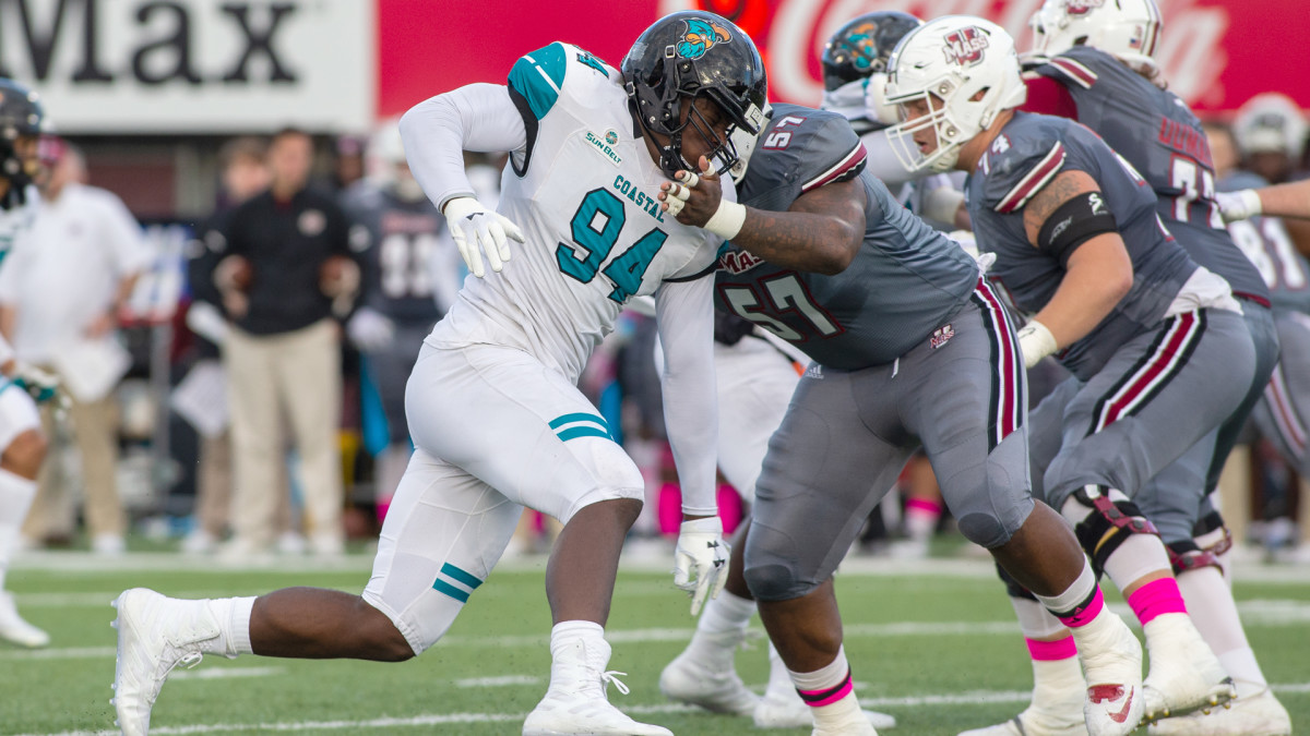 Jeffrey Gunter was a standout pass rusher during Coastal Carolina's impressive 2020 season. 