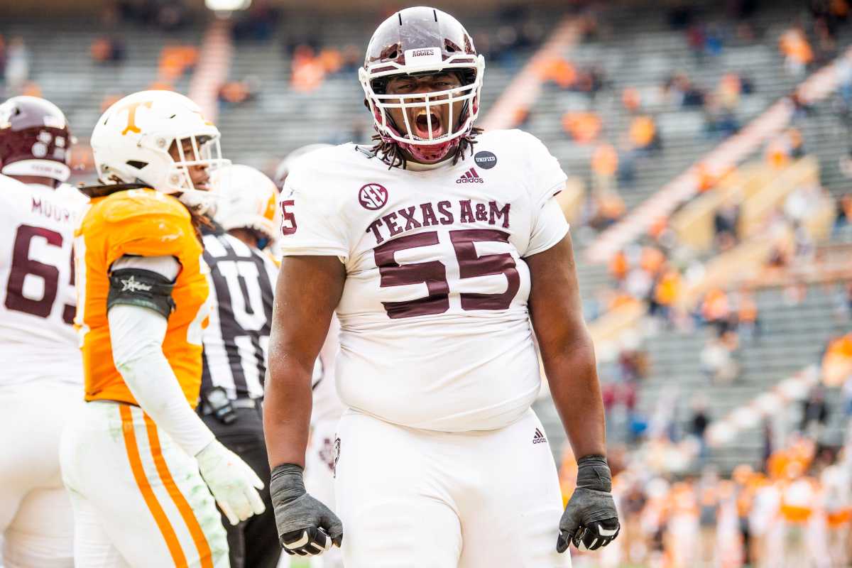 An excellent guard, Kenyon Green will show off his versatility at tackle in 2021. 