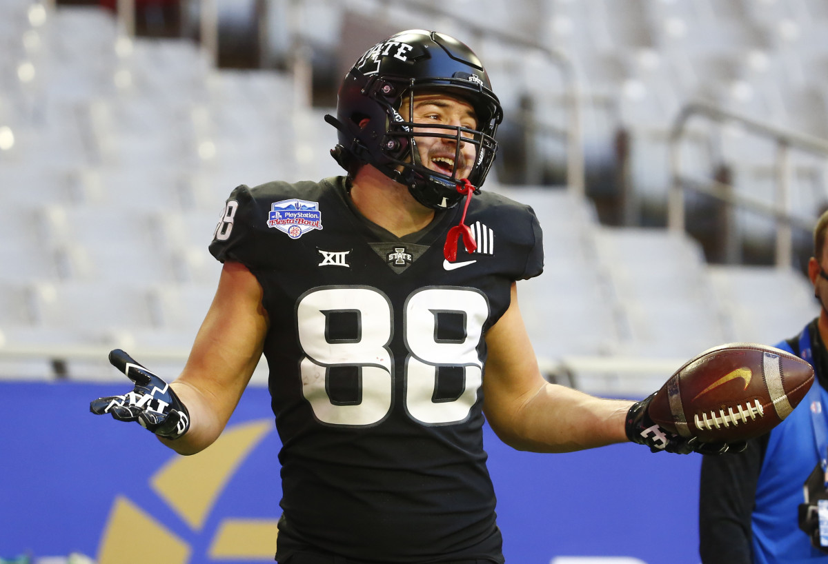A reliable tight end with a big frame, Charlie Kolar has been a consistent contributor at Iowa State. 