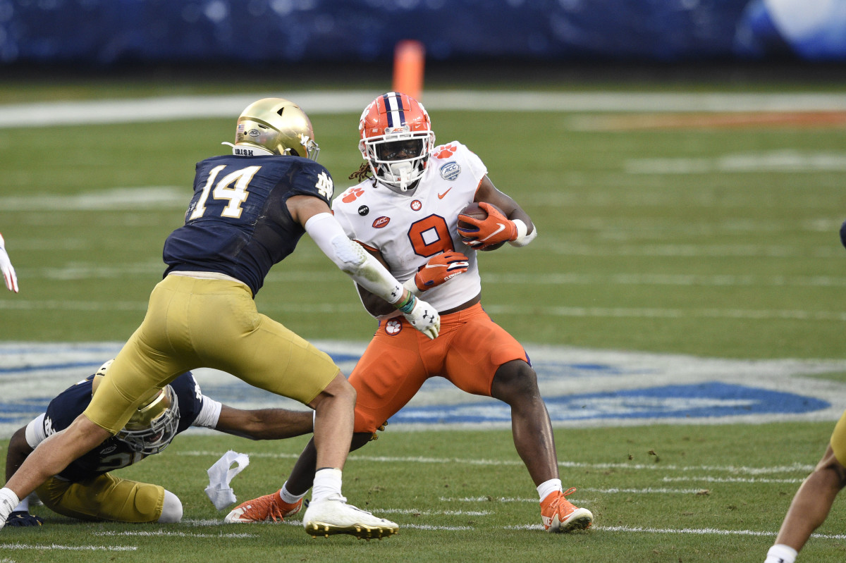 Kyle Hamilton's combination of size, movement skills and instincts make him a likely first-round pick. 