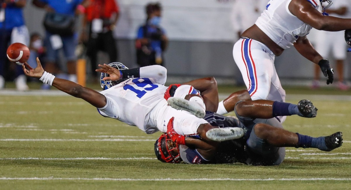 LB James Houston Sacks QB Geremy Hickbottom