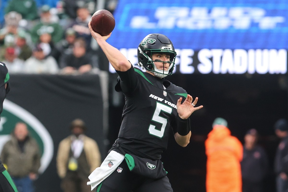 Mike White will start his second consecutive games for the Jets against the Vikings in Week 13.