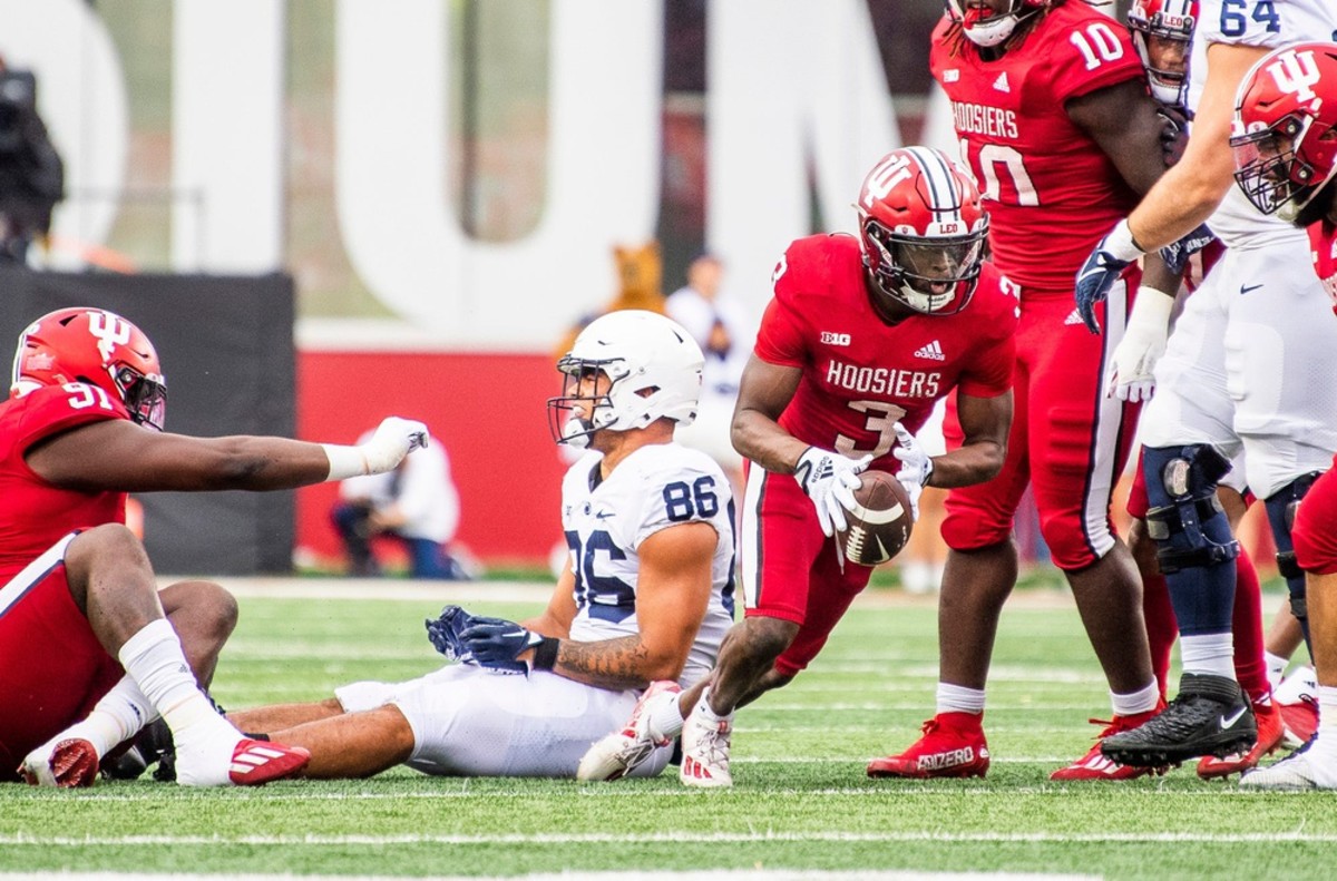 Indiana's Tiawan Mullen (3) makes the interception during the first half of the Indiana versus Penn State football game at Memorial Stadium on Satruday, Nov. 5, 2022.