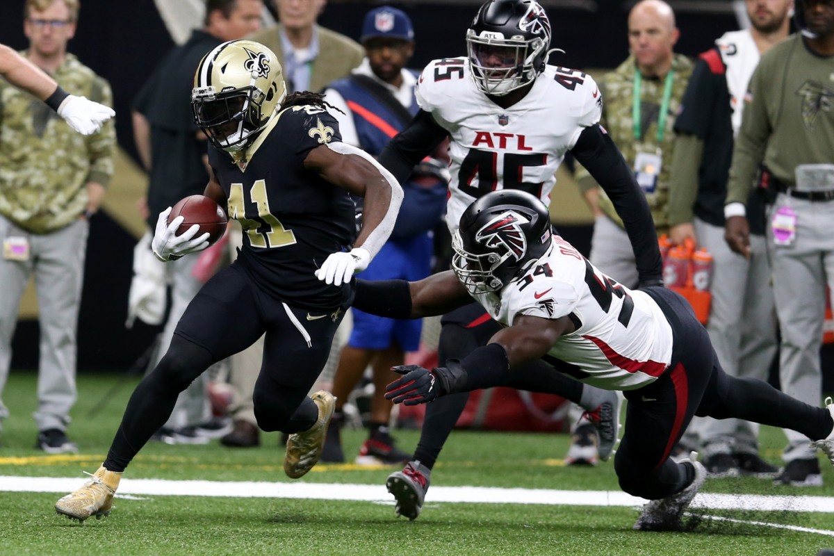 Nov 7, 2021; New Orleans Saints running back Alvin Kamara (41) runs against the Atlanta Falcons. Mandatory Credit: Chuck Cook-USA TODAY Sports