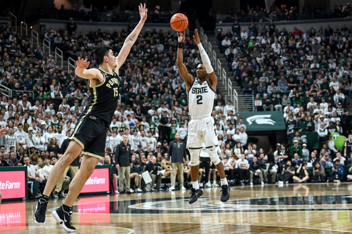 zach edey defends tyson walker vs msu