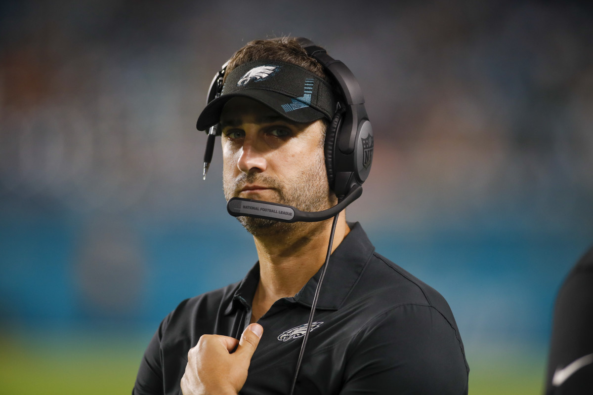 Nick Sirianni on the sideline during an Eagles game in 2022