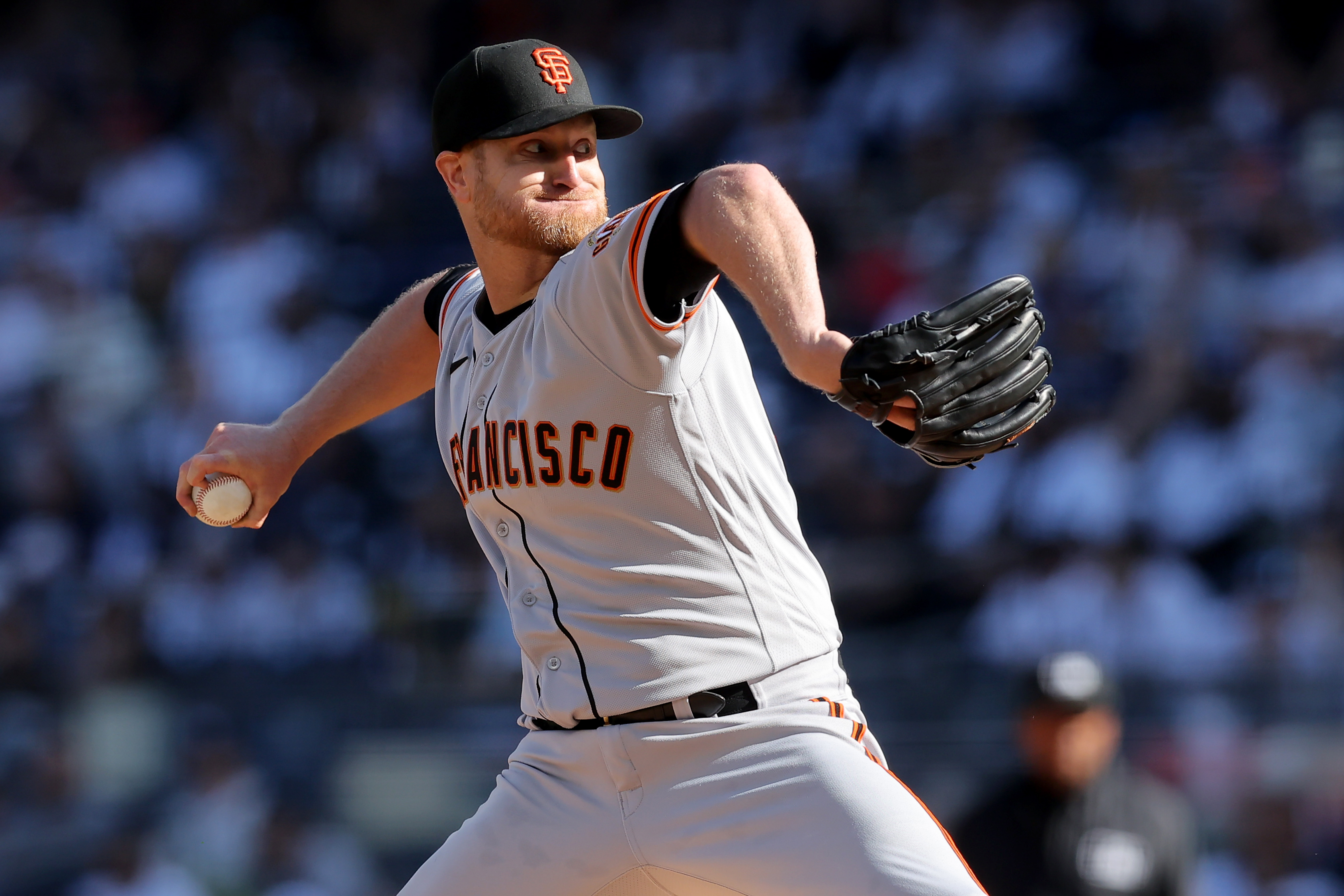 SF Giants starting pitcher Alex Cobb pitches against the New York Yankees. (2023)