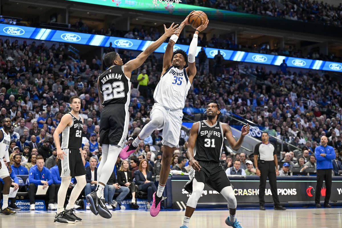 MAVS SPURS