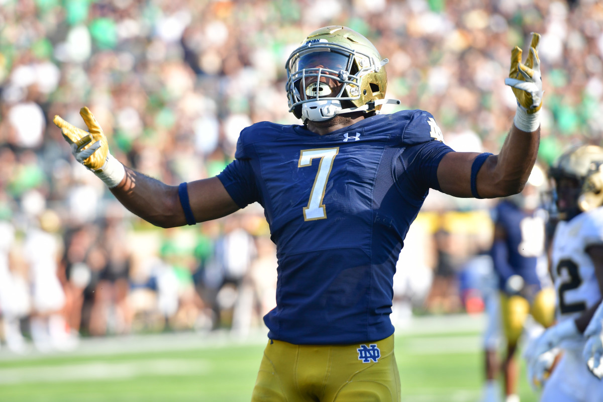 Isaiah Foskey (7) celebrates after a sack in the fourth quarter against the Purdue Boilermakers
