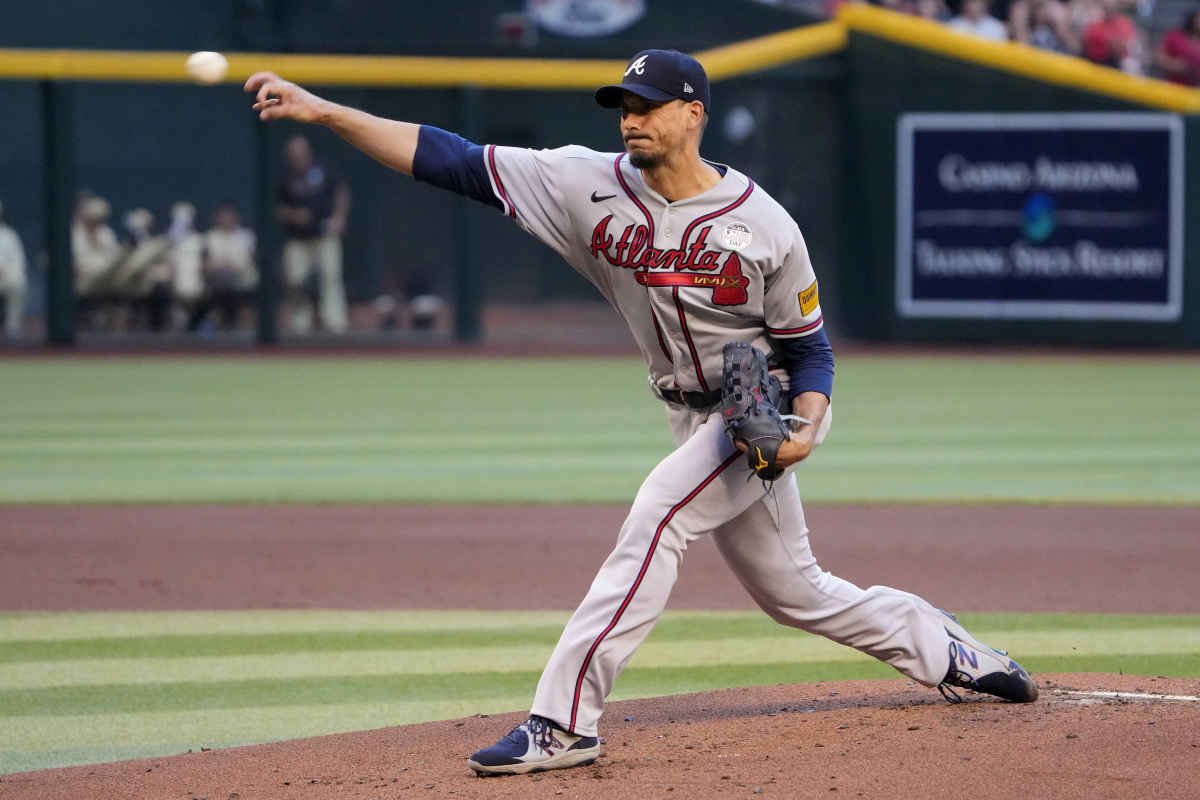 Jun 2, 2023; Phoenix, Arizona, USA; Atlanta Braves starting pitcher Charlie Morton (50) pitches against the Arizona Diamondbacks during the first inning at Chase Field.