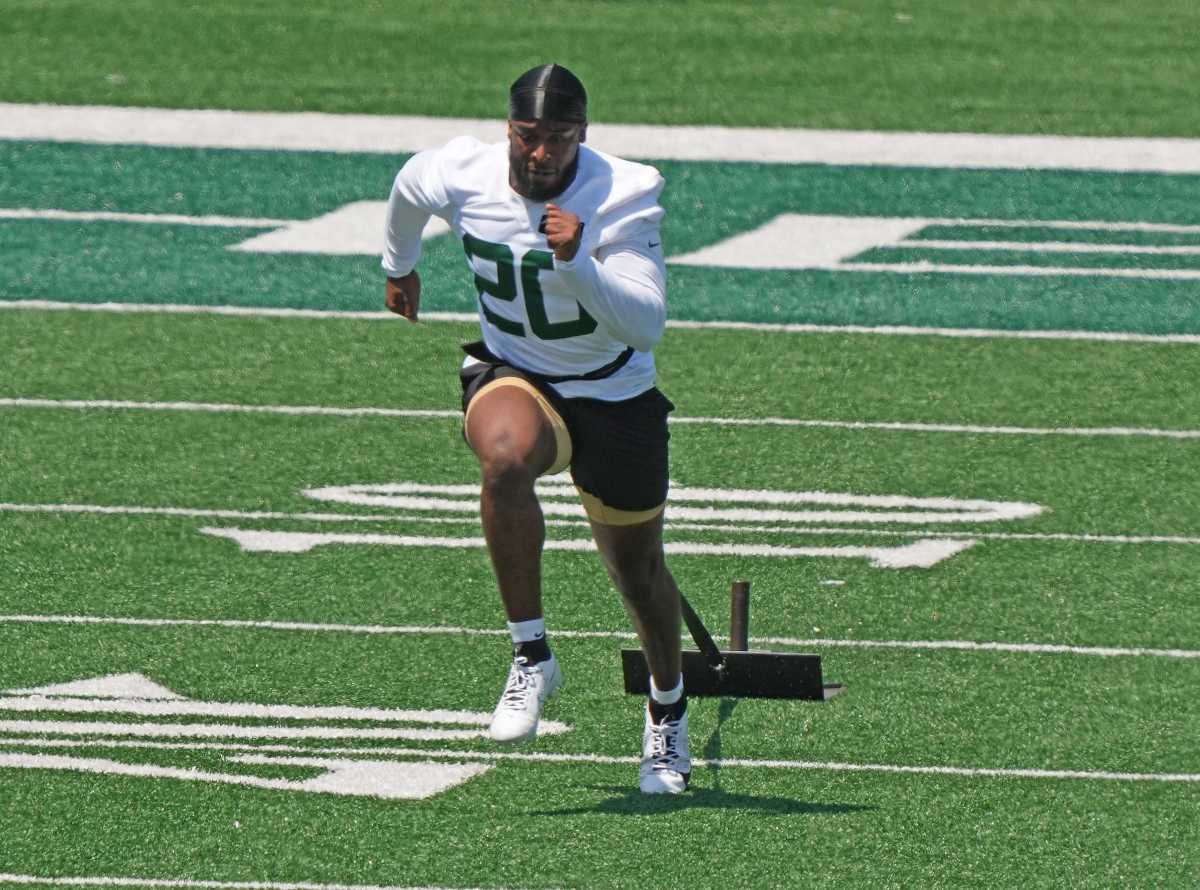 Recovering from ACL surgery, RB Breece Hall pulls weight at Jets' OTAs