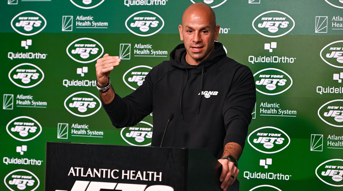 Jets coach Robert Saleh at a podium