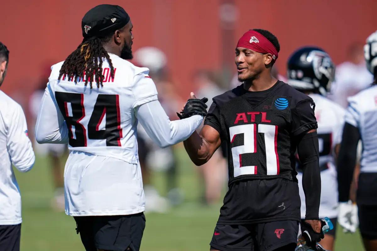 Cordarrelle Patterson Mike Hughes