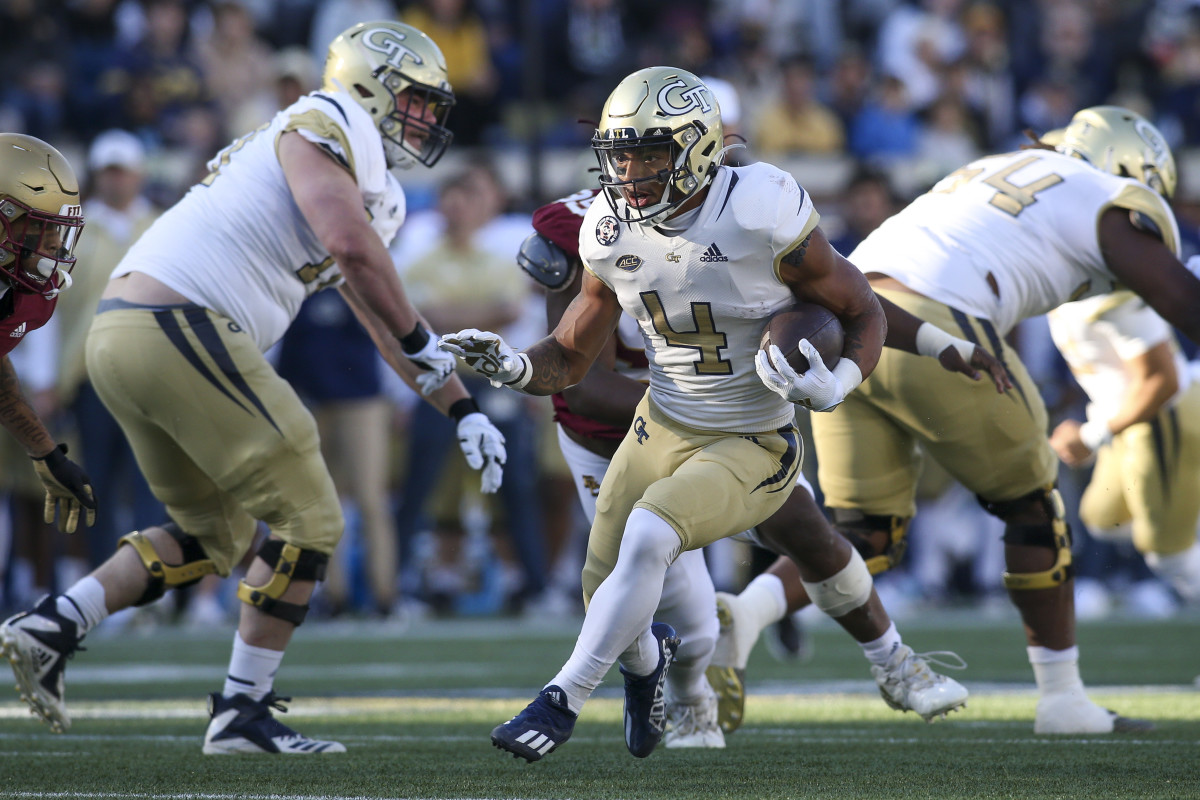 Georgia Tech's Dontae Smith runs the ball
