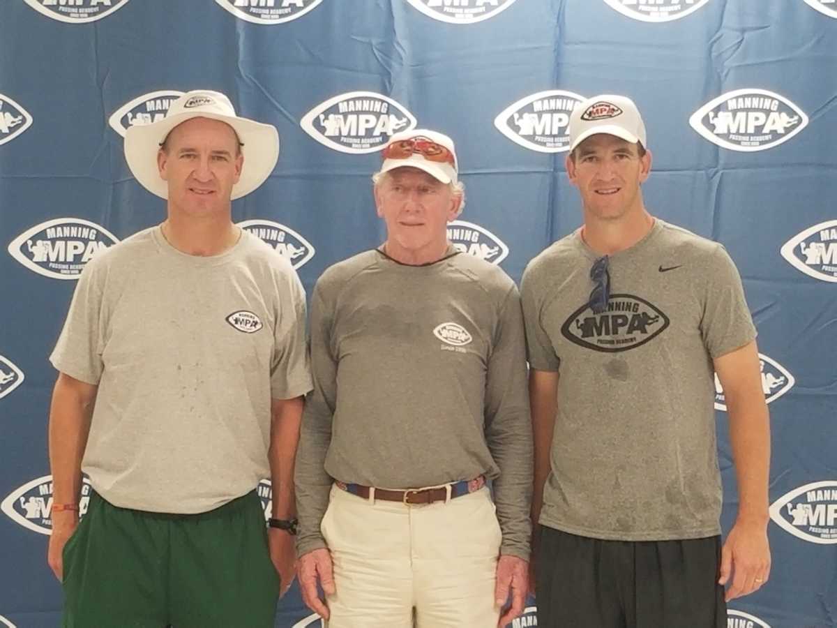 Peyton, Archie and Eli
