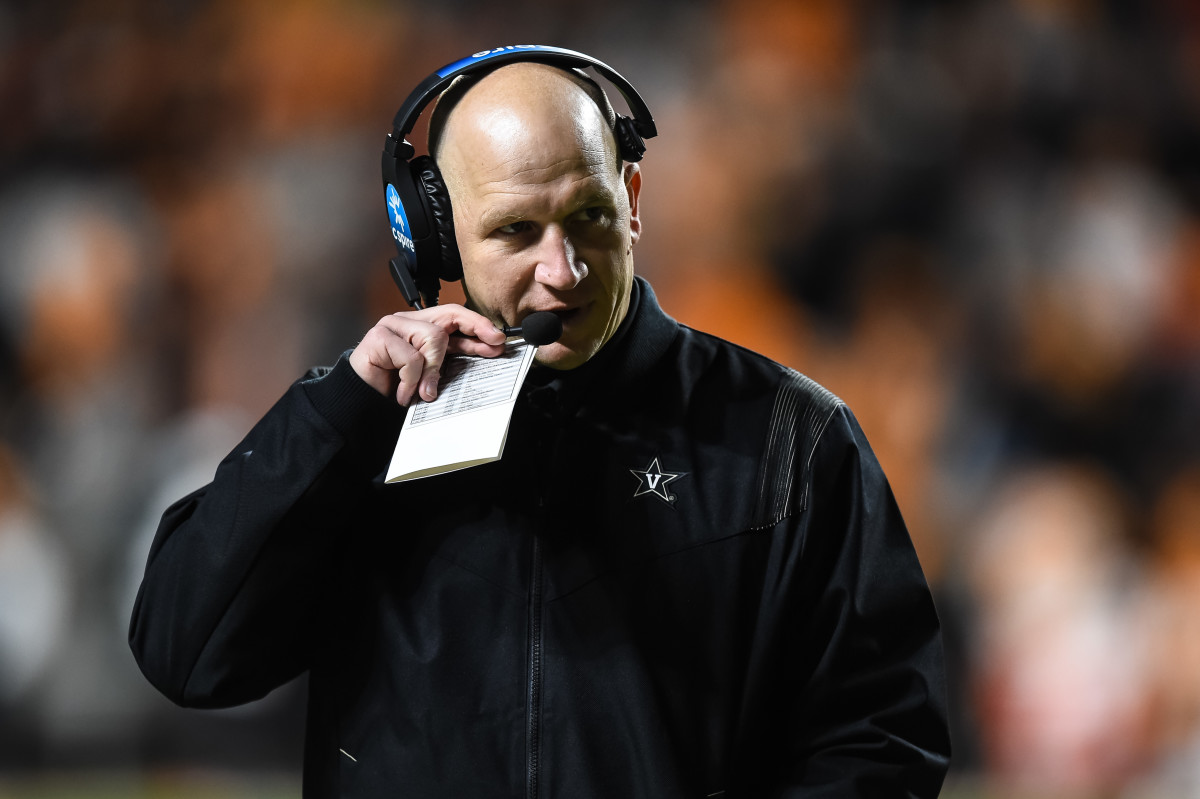 Vanderbilt Commodores head coach Clark Lea during the second half against the Tennessee Volunteers at Neyland Stadium in 2021.