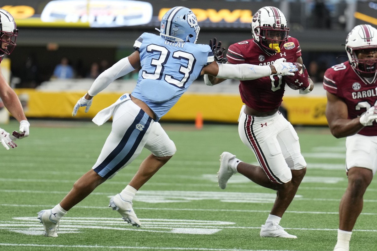 North Carolina Linebacker Cedric Gray