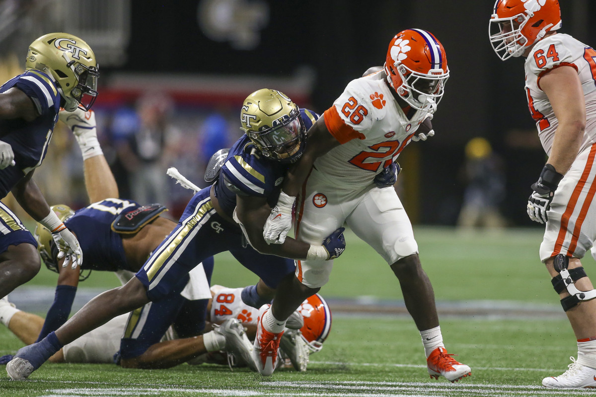 Georgia Tech linebacker Ayinde Eley