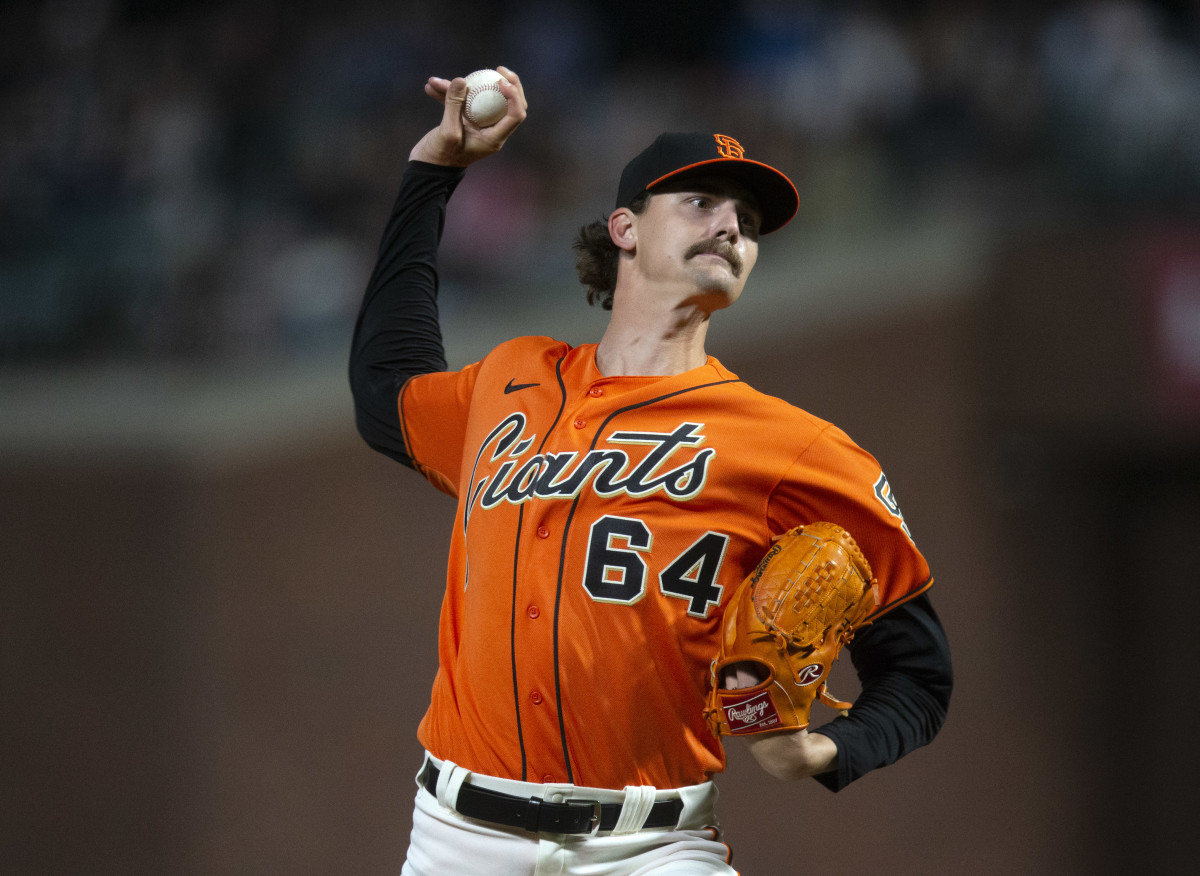 SF Giants pitcher Sean Hjelle throws a pitch. (2022)