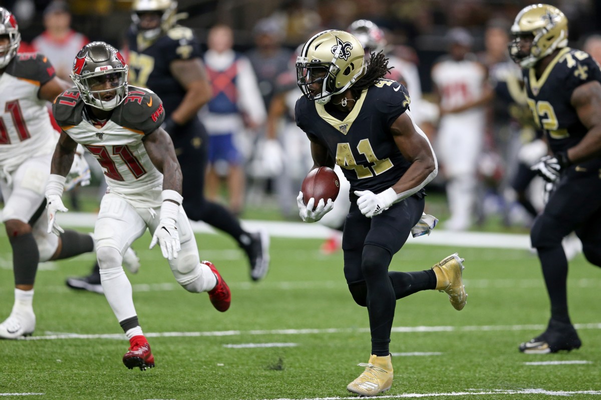 Oct 6, 2019; New Orleans Saints running back Alvin Kamara (41) runs the ball against the Tampa Bay Buccaneers. Mandatory Credit: Chuck Cook-USA TODAY Sports