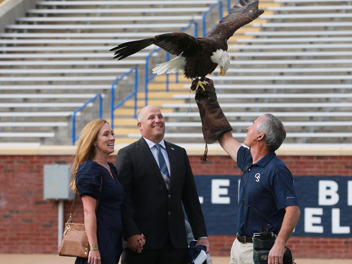 Clay Helton meets Georgia Southern mascot