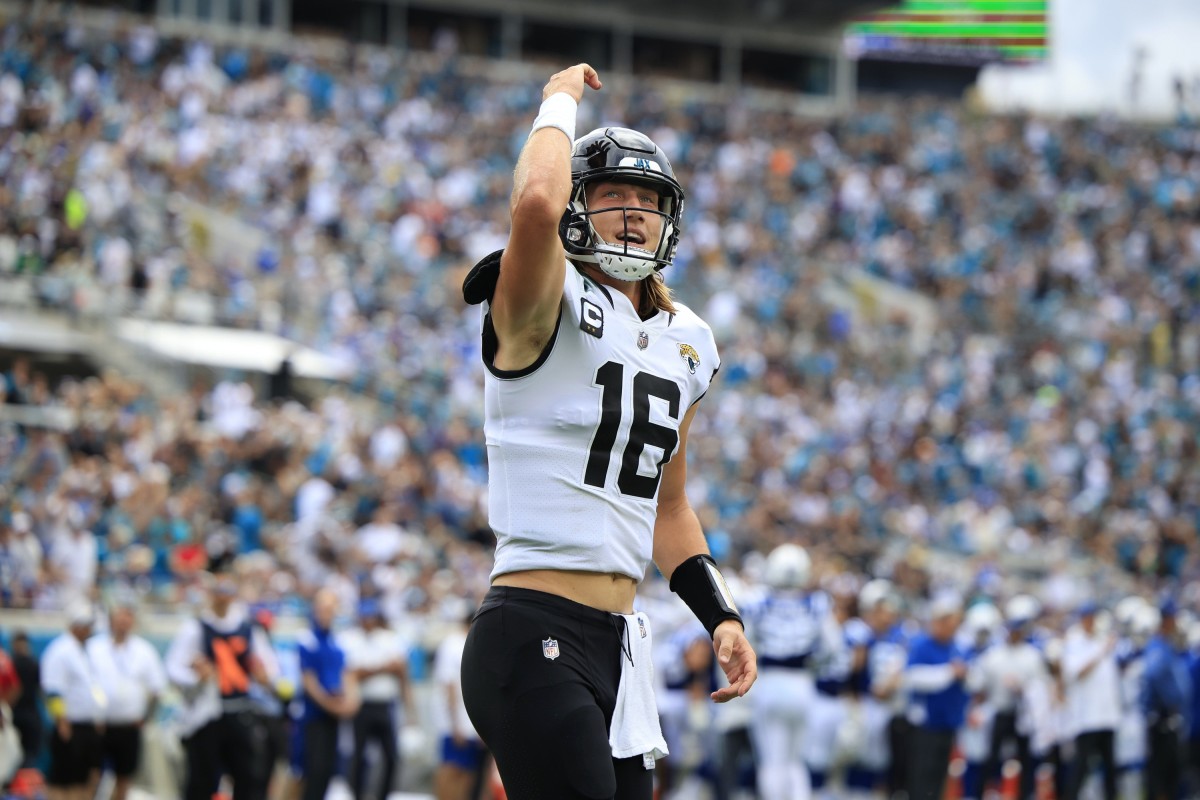 JaguarsTrevorLawrenceCelebrate