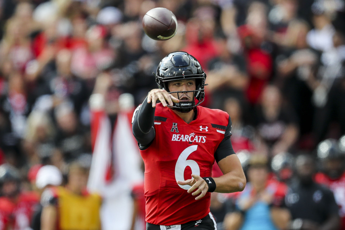 Sep 24, 2022; Cincinnati, Ohio, USA; Cincinnati Bearcats quarterback Ben Bryant (6) throws a pass against the Indiana Hoosiers in the first half at Nippert Stadium. Mandatory Credit: Katie Stratman-USA TODAY Sports