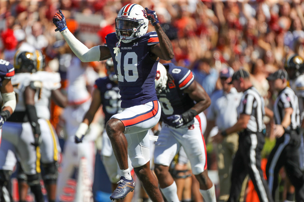 Nehemiah Pritchett celebrates vs Missouri.