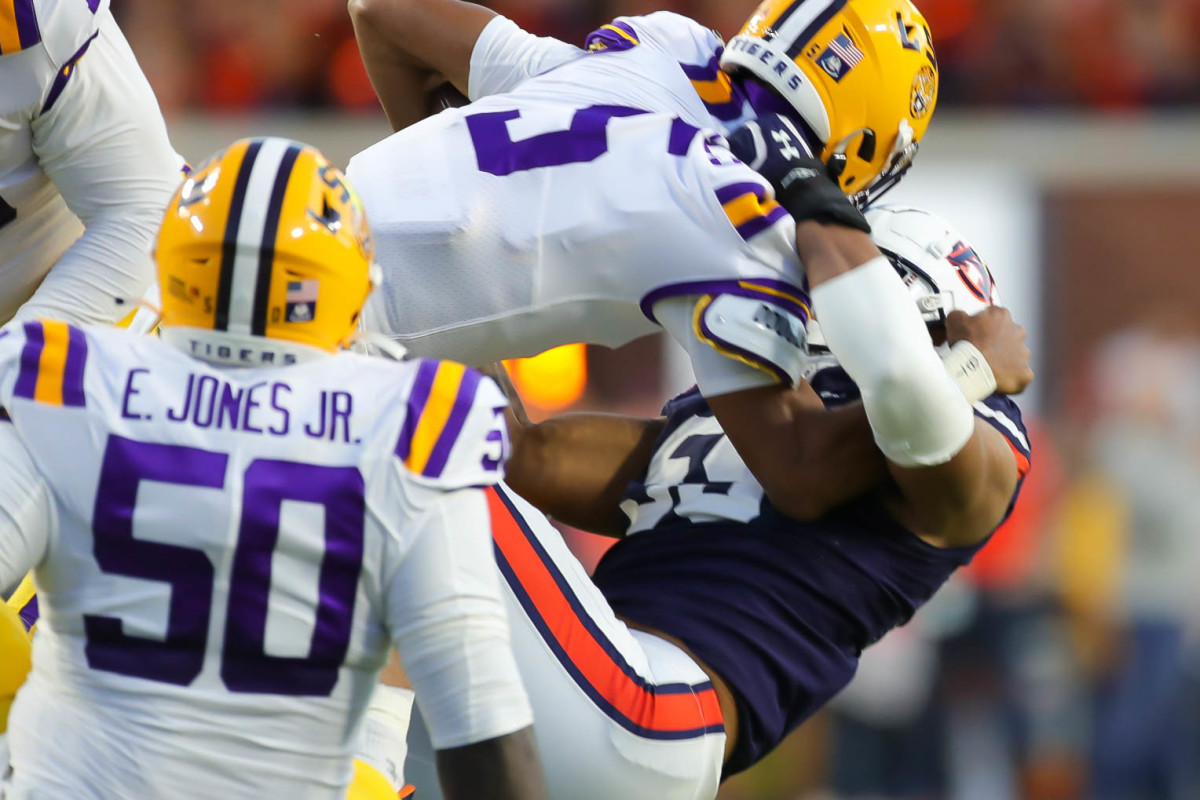 NCAA Football- LSU at Auburn 2022_10-1-2022_10235