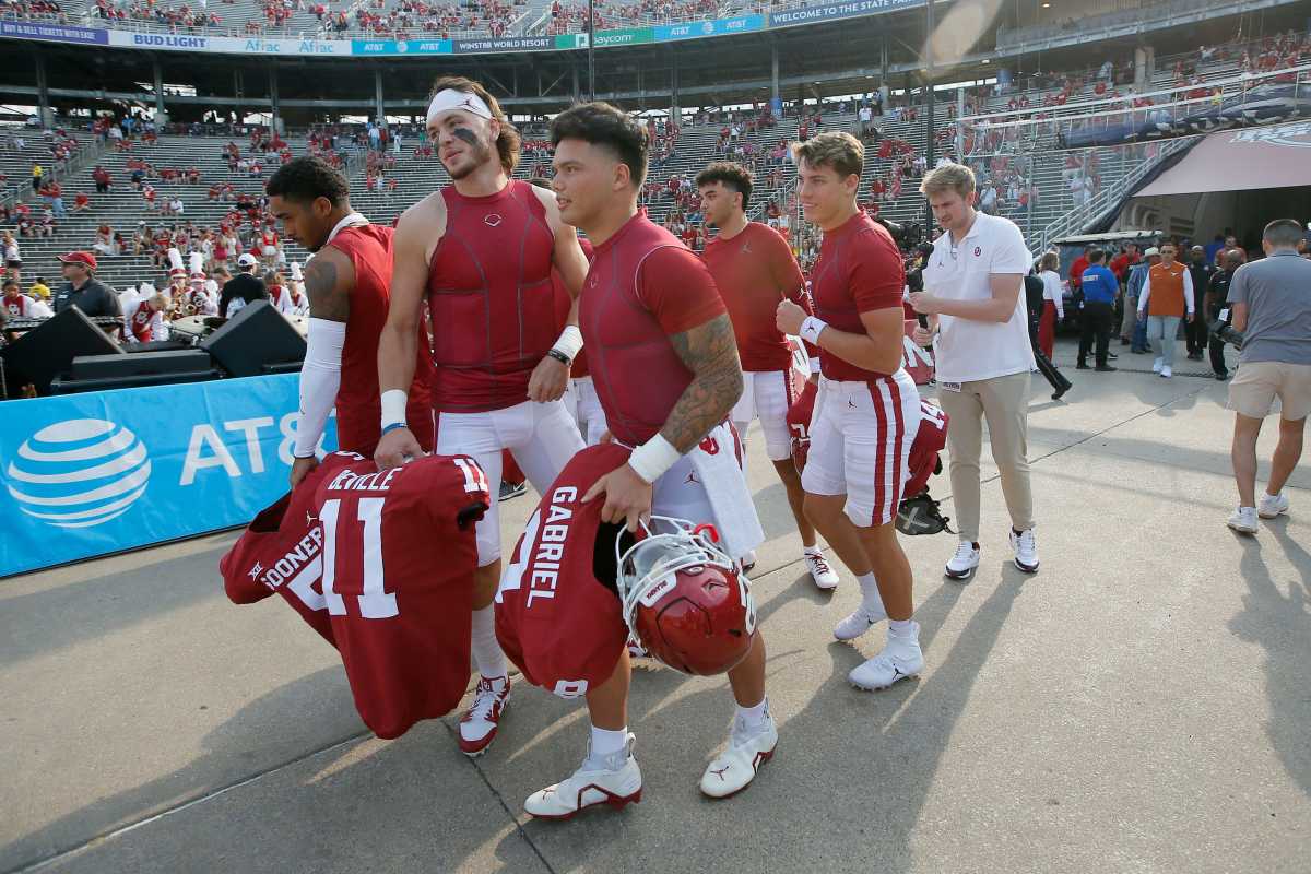FB - Dillon Gabriel, Davis Beville, Texas Longhorns