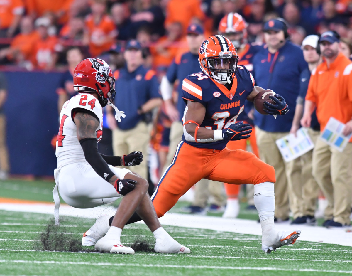 Syracuse running back Sean Tucker