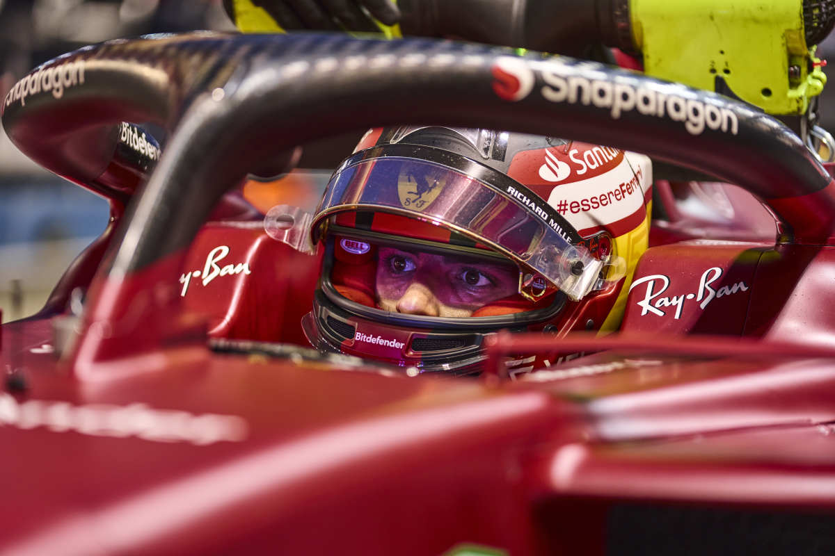 220031-scuderia-ferrari-singapore-gp-saturday (1)