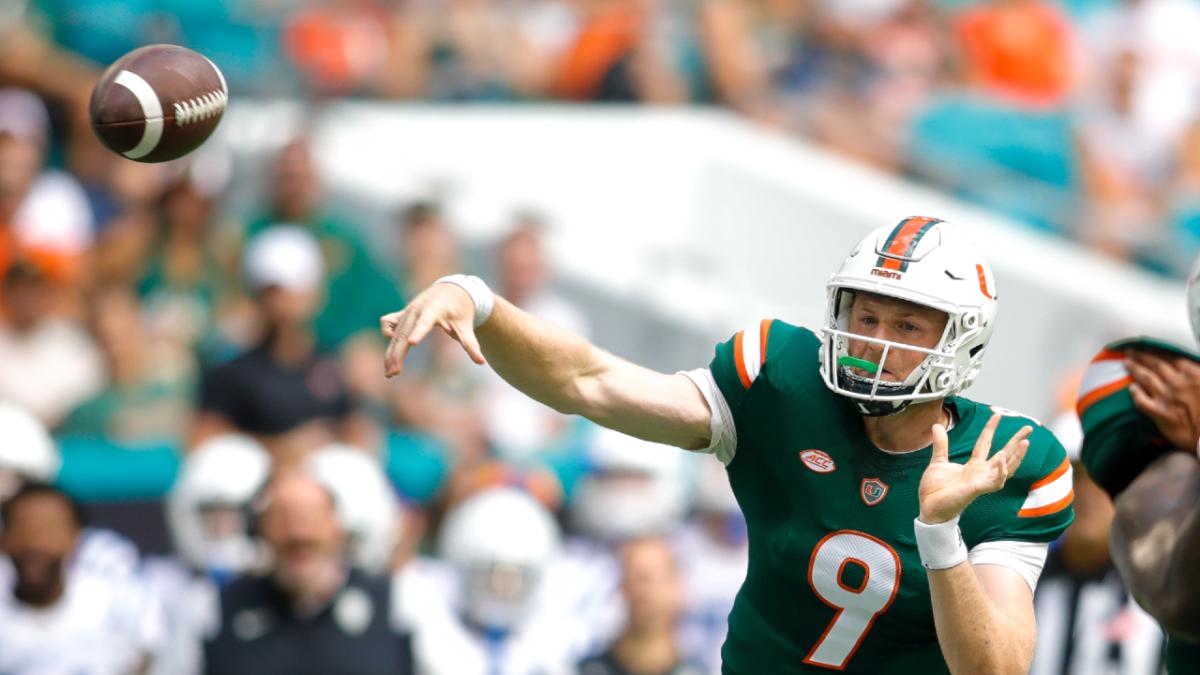 Tyler Van Dyke Miami Hurricanes - vs Duke Oct. 22, 2022