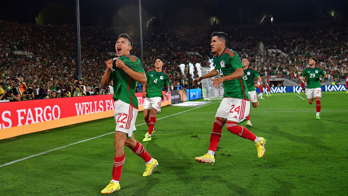 Mexico star Hirving Lozano is headed to the World Cup