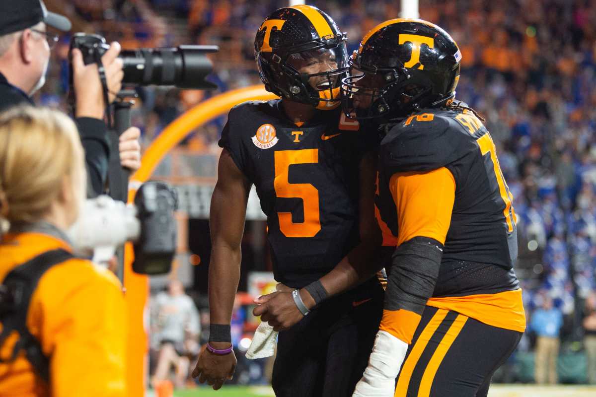 Tennessee quarterback Hendon Hooker (5) offensive lineman Javontez Spraggins (76) celebrate Hooker's touchdown during the NCAA college football game against Kentucky on Saturday, October 29, 2022 in Knoxville, Tenn. Utvkentucky1029