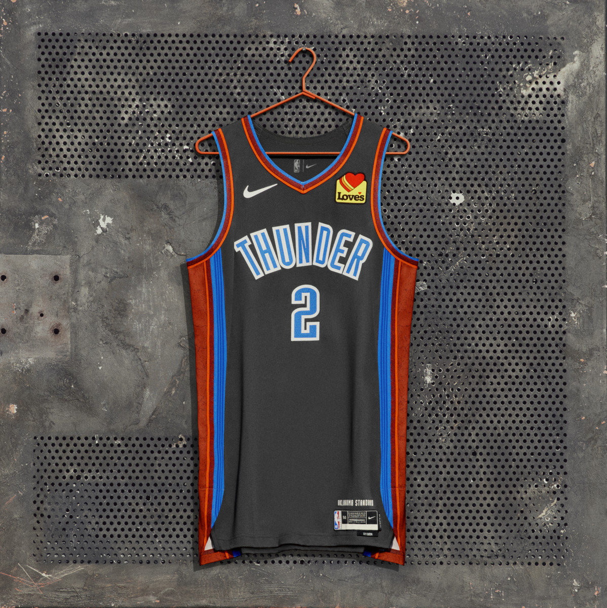 ho22-nbacityedition-na-offbody-oklahomacity-hero-0025-05-sp-01