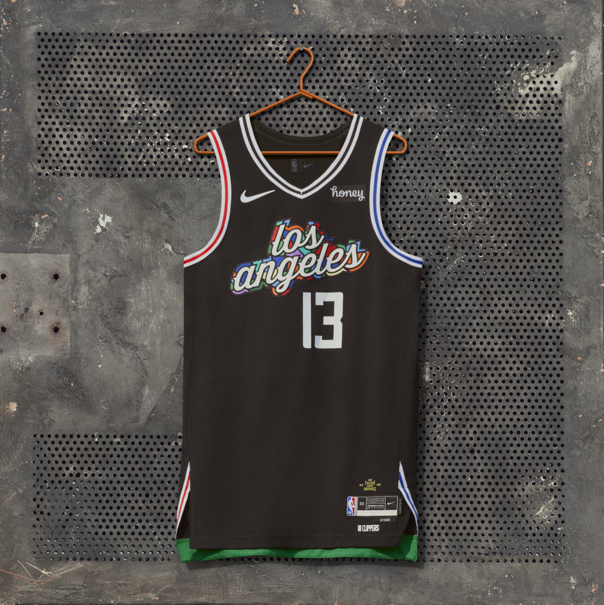 ho22-nbacityedition-na-offbody-lac-hero-0092-05-sp-01
