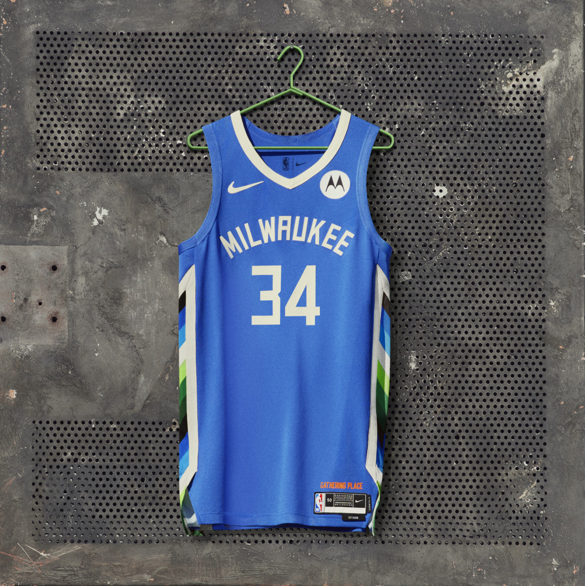 ho22-nbacityedition-na-offbody-milwaukee-hero-0019-05-sp-02