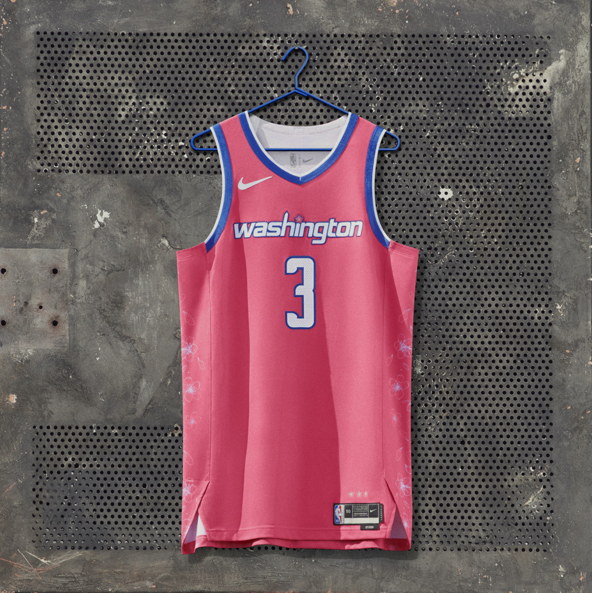 ho22-nbacityedition-na-offbody-washington-hero-0009-05