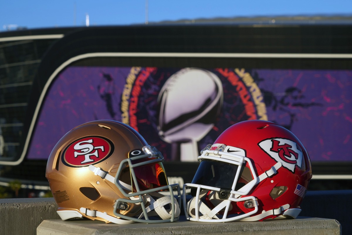 Las Vegas Raiders find themselves watching the Super Bowl from  their homes, while arch-rivals San Francisco 49ers and the Kansas City Chiefs from Allegiant Stadium.