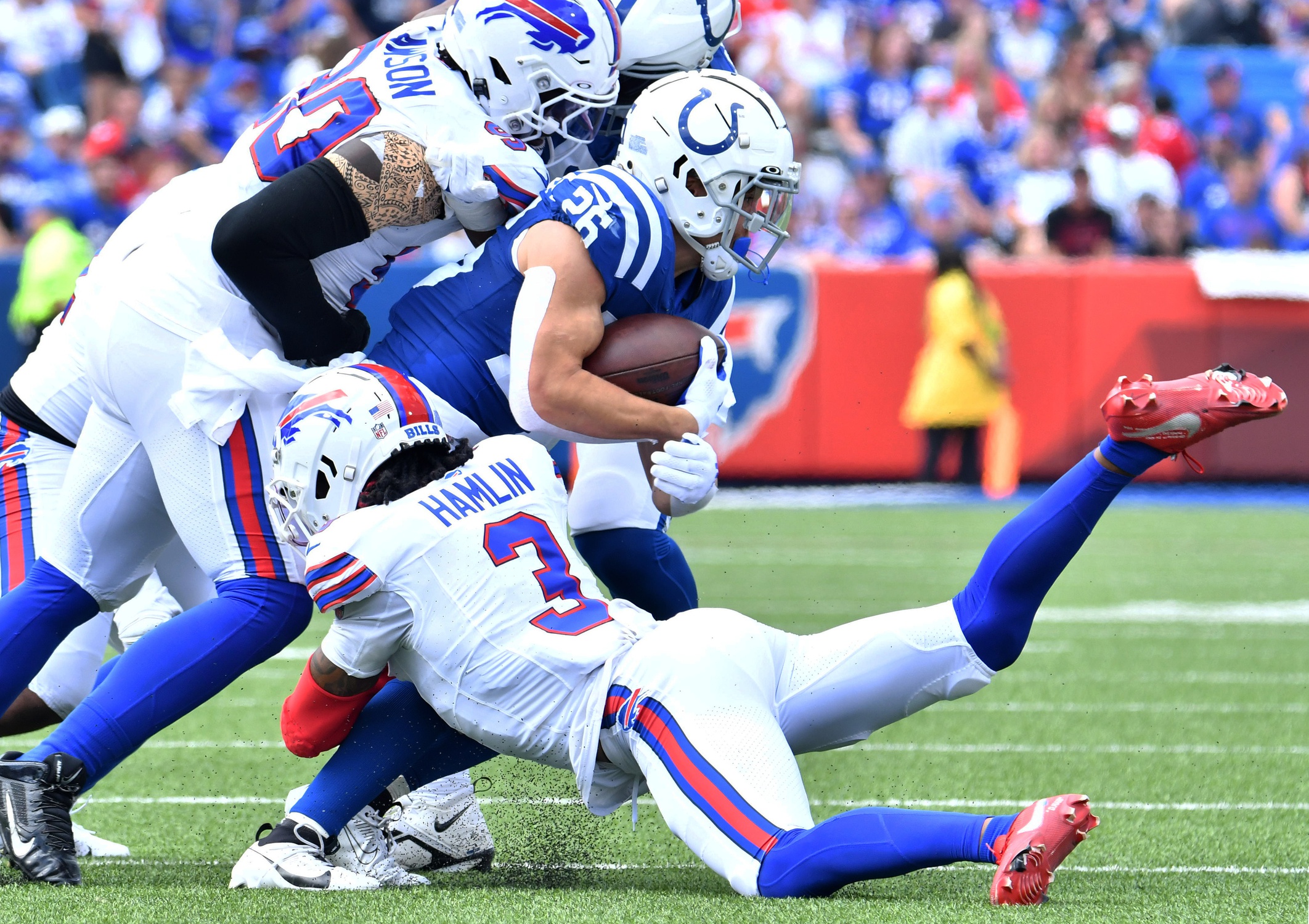 Colts running back Evan Hull