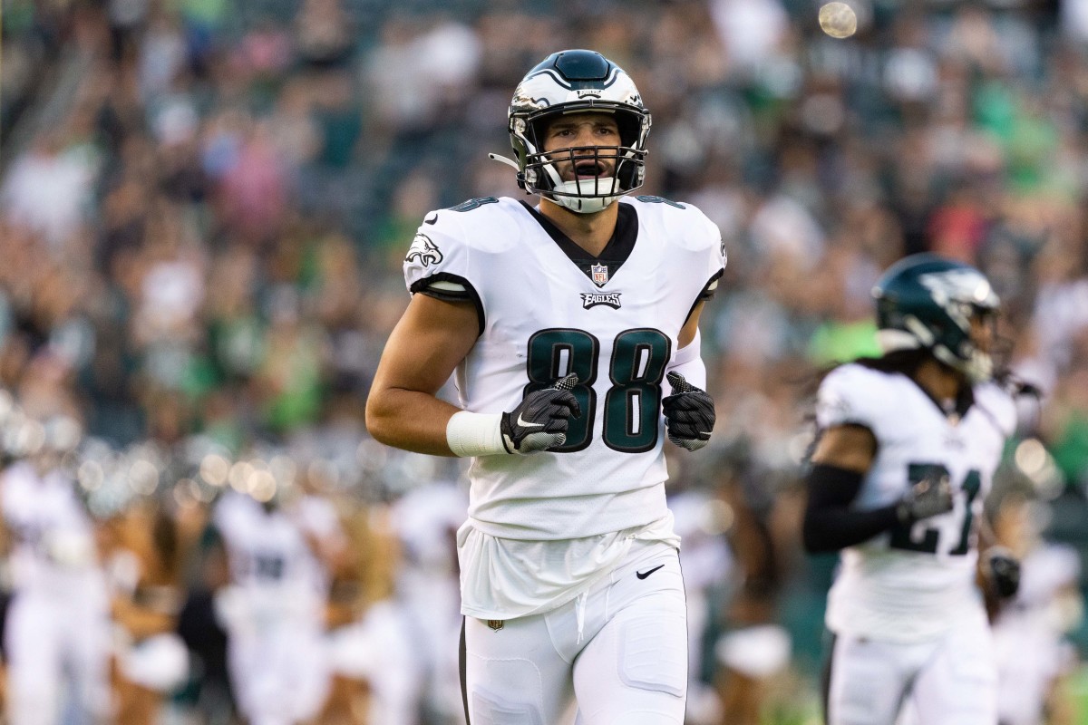 Dallas Goedert didn't have a catch in Week 1. (USA Today)
