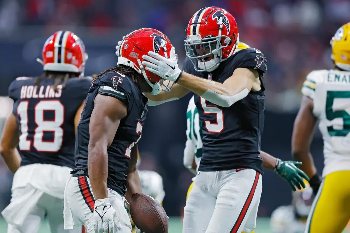 Electric rookie running back Bijan Robinson had his first 100-yard rushing game against the Green Bay Packers.