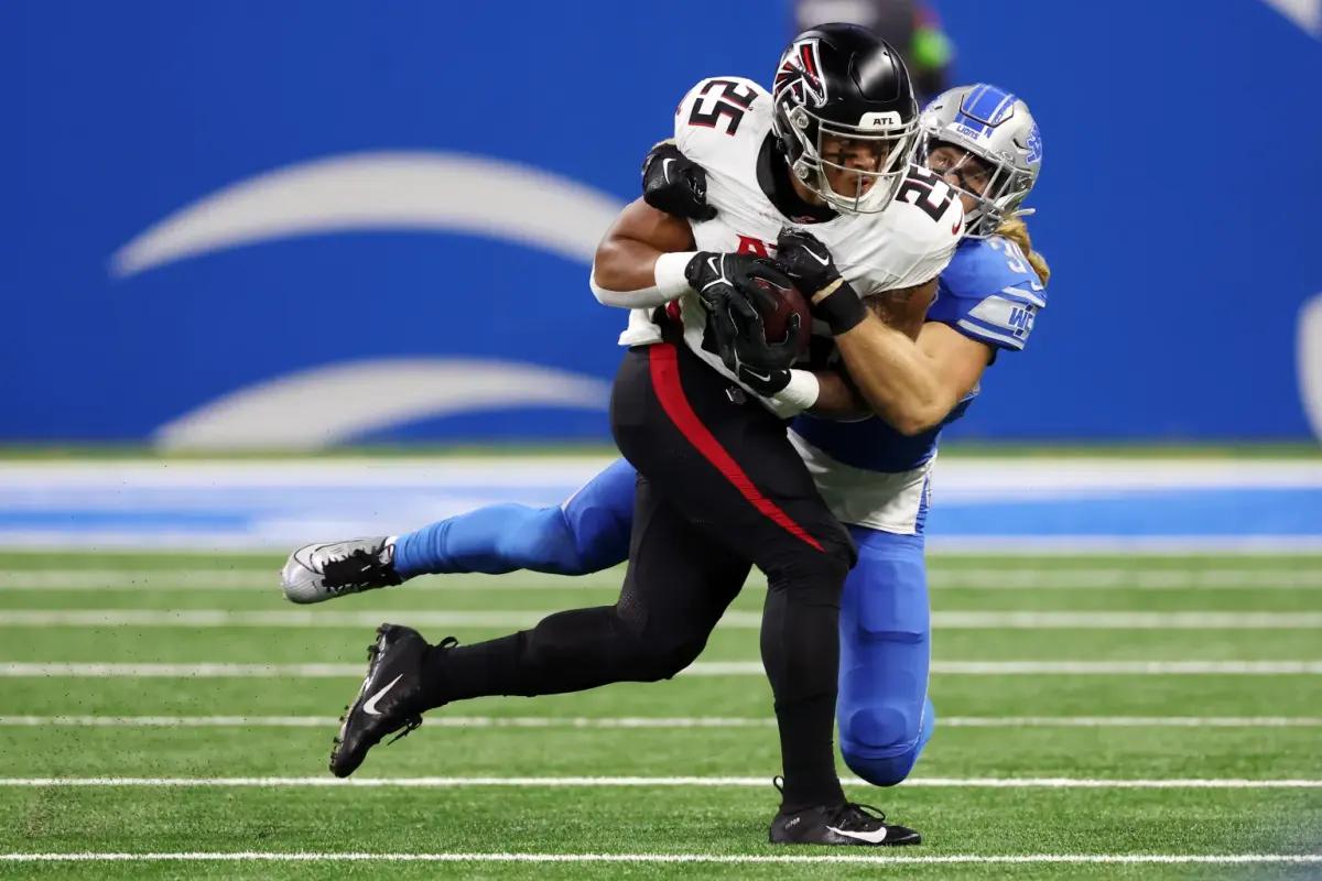 Atlanta Falcons running back Tyler Allgeier gets tackled in a game where the Detroit Lions held him to 2.2 yards per carry.