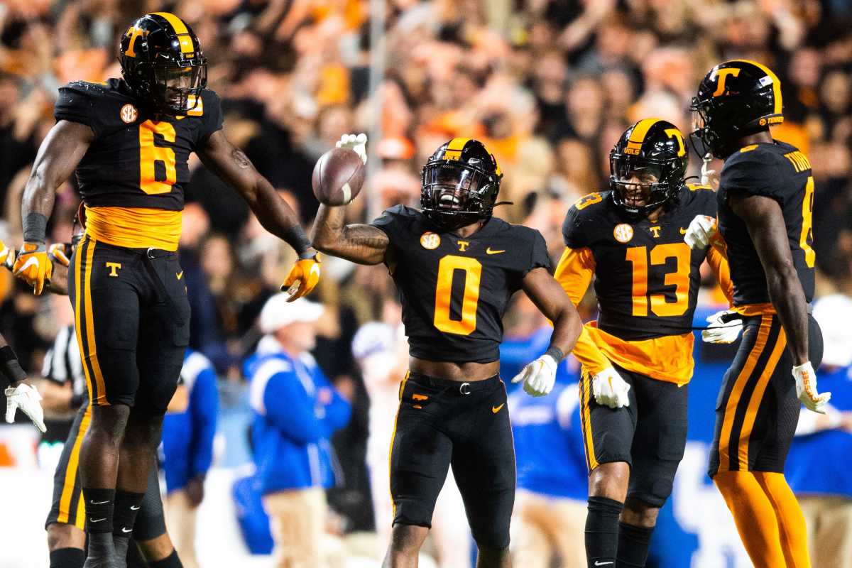 Tennessee Volunteers CB Doneiko Slaughter in a win against Kentucky in 2022. (Photo by Brianna Paciorka of the News Sentinel)
