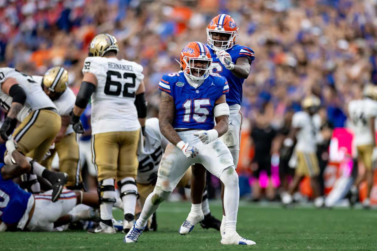 Shemar James Celebrates Making Play Against Vanderbilt (7th Oct., 2023) 