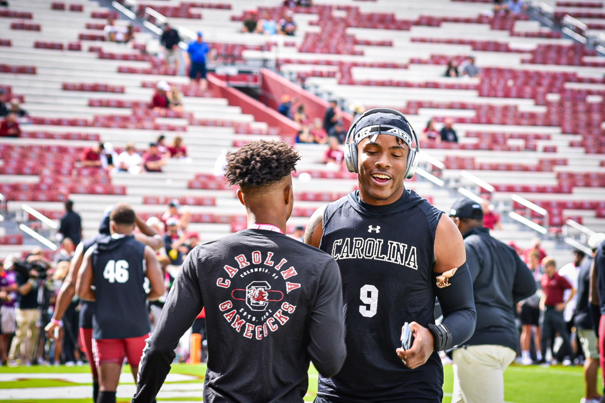Four-Star CB Commit Braydon Lee with Gamecock EDGE #9 Desmond Umeozulu