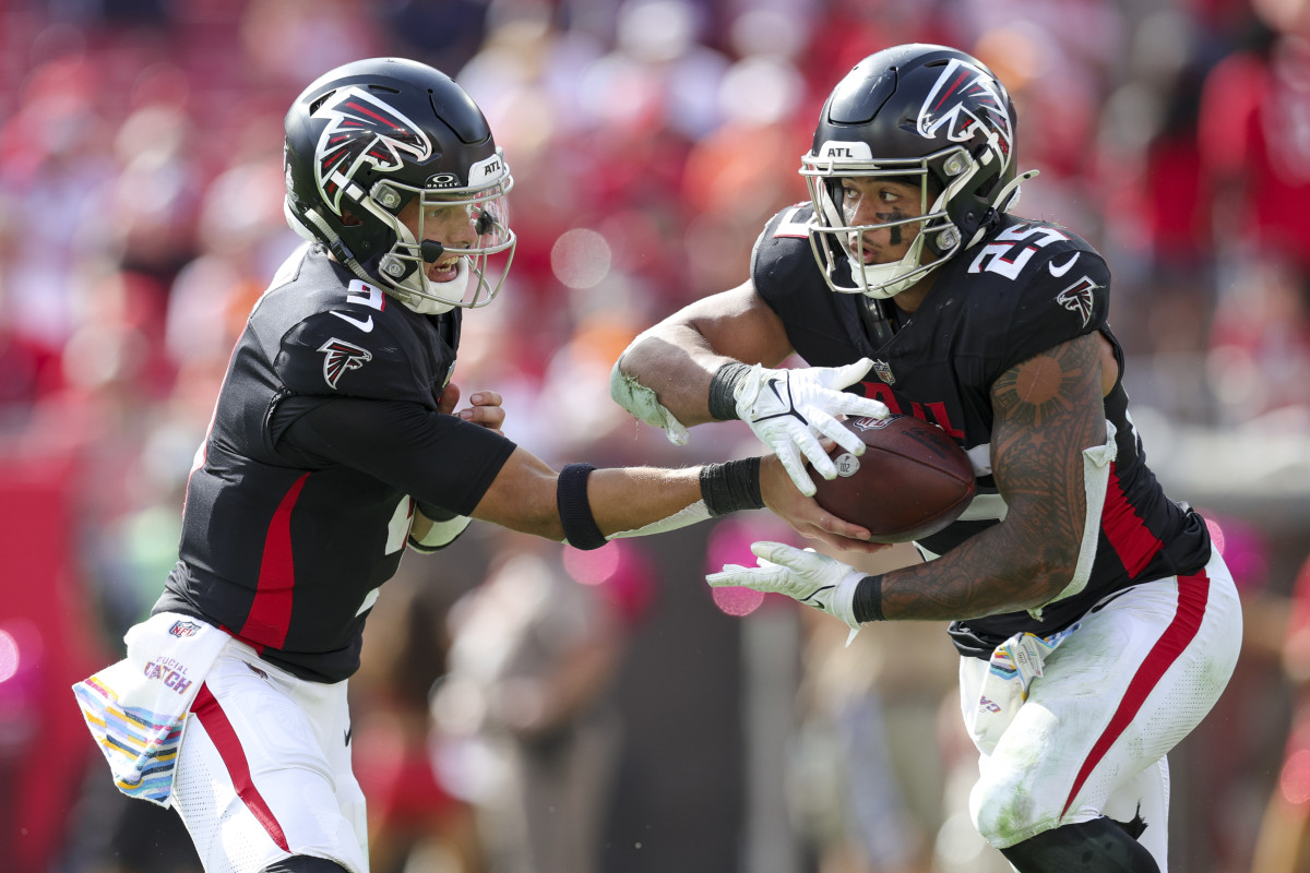 Quarterback Desmond Ridder, running back Tyler Allgeier and the Atlanta Falcons will wear their black jerseys in Week 8.