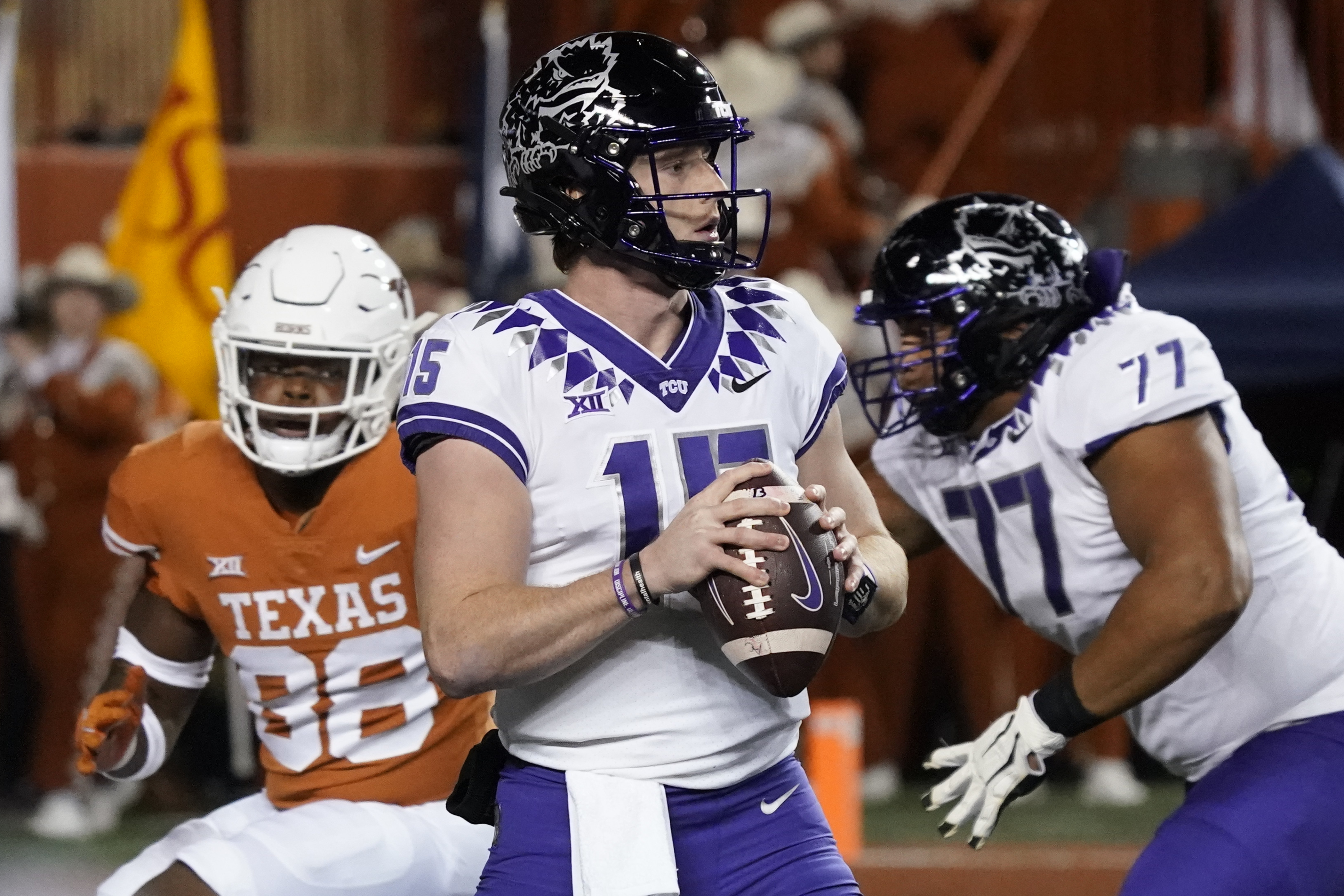 Nov 12, 2022; Austin, Texas, USA; Texas Christian Horned Frogs quarterback Max Duggan (15) prepares to throw a pass against the Texas Longhorns during the first half at Darrell K Royal-Texas Memorial Stadium. Mandatory Credit: Scott Wachter-USA TODAY Sports